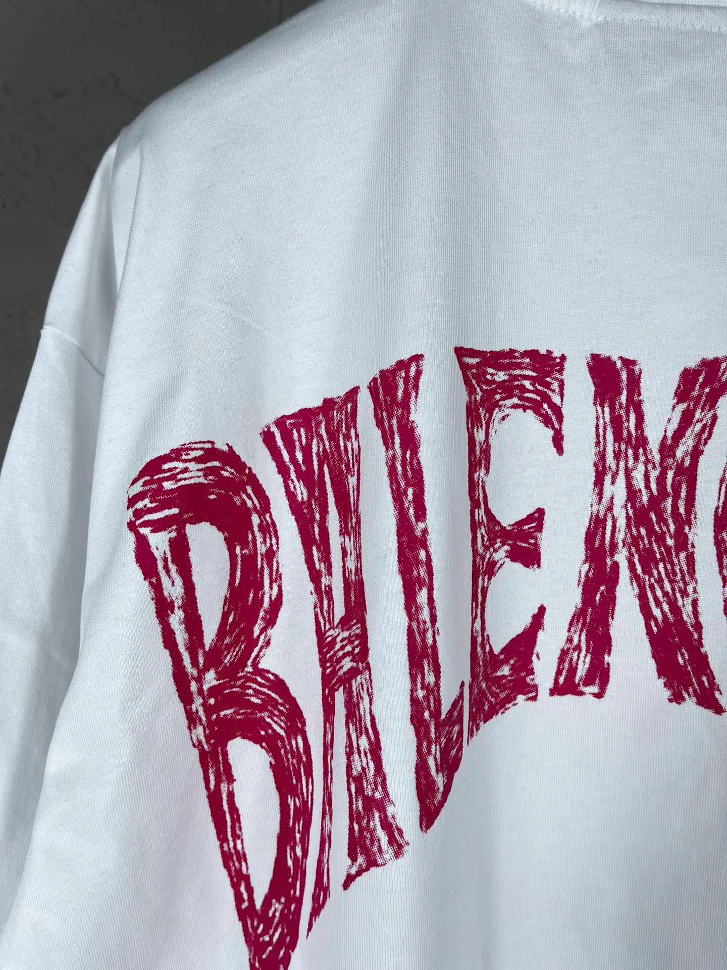 【 . Quality】BALENCI*GA/ . LOGO T ，. . ZP . 260 ， . ， 。 。Classic . ， . ， 。 OS . Same Style ：BL 223218 ：Black.White. Size：XS L